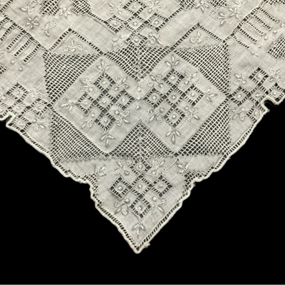 Vintage Handkerchief - Appenzell Embroidery - Picture 2 of 3